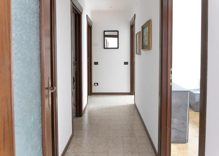 Golden Panorama Apartment